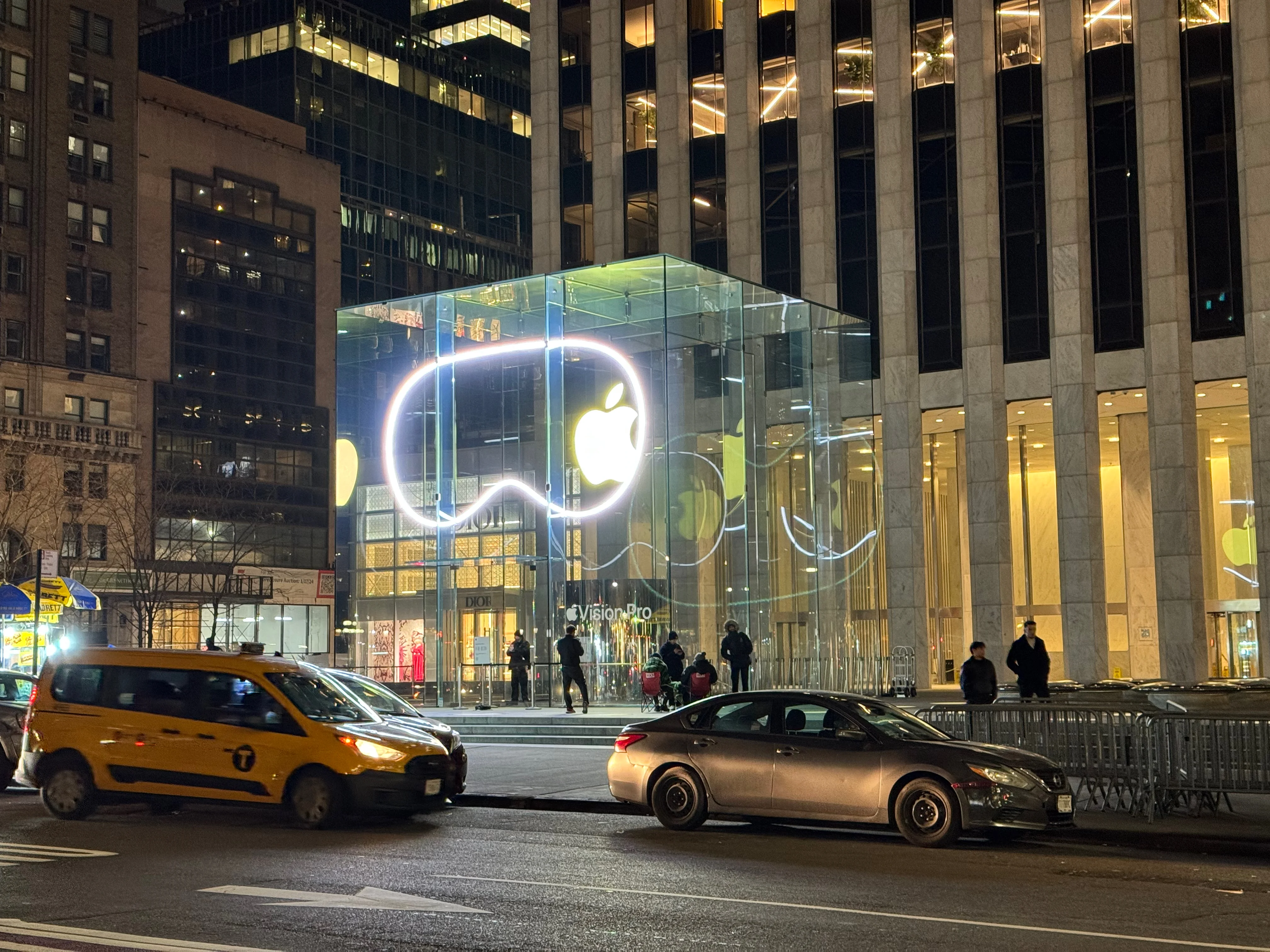 Apple Fifth Avenue lit up at night